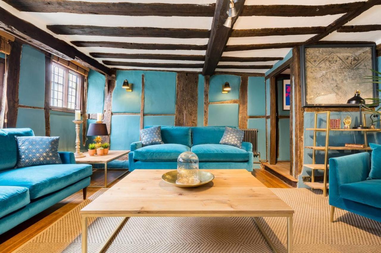 Вилла 3 Masons Court The Oldest House In Stratford Upon Avon, Warwickshire. Экстерьер фото